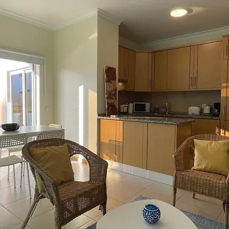 Oura Oasis B - Shared Pool - 6 Guests - * 阿尔布费拉