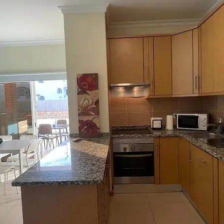 Appartement Oura Oasis B - Shared Pool - 6 Guests -